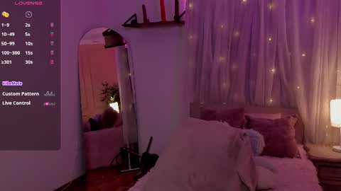 Snapshot of lovely_emma18 chatting on 23, 6, 2026 Emma online show from 23, 6, 2026