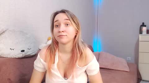 Lovely Hayley online show from 26, 11, 2025