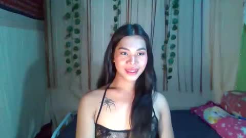 Snapshot of lovely_krizzy chatting on 25, 11, 2025 lovely_krizzy online show from 25, 11, 2025
