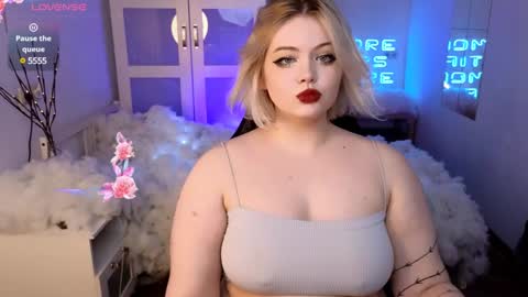 lovely_leilla online show from 22, 12, 2024
