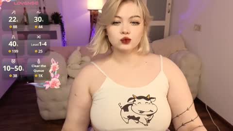 lovely_leilla online show from 8, 1, 2025