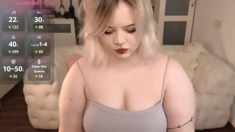 lovely_leilla online show from 20, 2, 2025