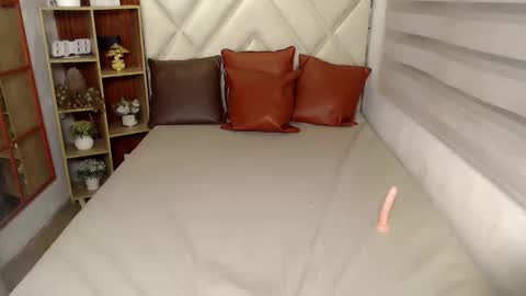 Snapshot of lovely_pearlx chatting on 19, 5, 2026 online show from 19, 5, 2026