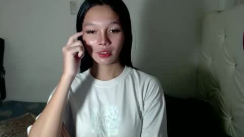 Snapshot of lovely_thea_xoxo chatting on 21, 12, 2025 Thea online show from 21, 12, 2025