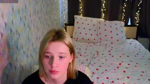 Snapshot of lovelygirllss chatting on 10, 4, 2026 your sweet girls online show from 10, 4, 2026