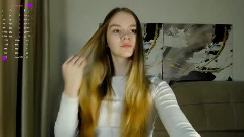 Snapshot of lovelygracee chatting on 25, 9, 2025 lovelygracee online show from 25, 9, 2025