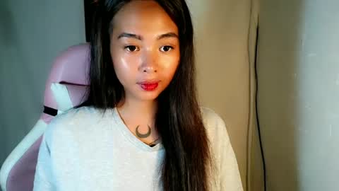 Snapshot of lovelykayleexx chatting on 8, 7, 2026 ara online show from 8, 7, 2026