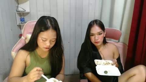 lovelykristelle online show from 8, 11, 2025