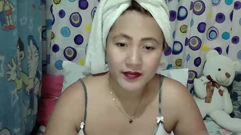 Snapshot of lovelyladylynxxx chatting on 4, 10, 2025 LocwlyLSYlYNXXX online show from 4, 10, 2025