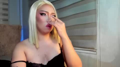 Snapshot of lovelymarie69 chatting on 11, 9, 2025 Rebeca online show from 11, 9, 2025