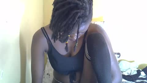 lovelymee2 online show from 25, 11, 2025