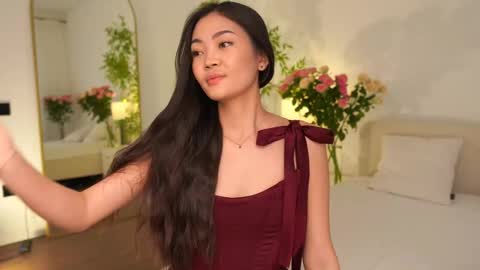 kim online show from 2, 12, 2025