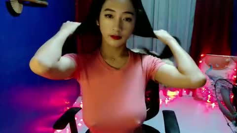 lovelypetite143 online show from 17, 5, 2026