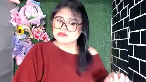 lovely online show from 8, 10, 2025