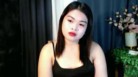 Snapshot of lovelyrhean chatting on 1, 10, 2025 Rhean online show from 1, 10, 2025