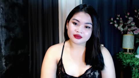 Snapshot of lovelyrhean chatting on 9, 10, 2025 Rhean online show from 9, 10, 2025