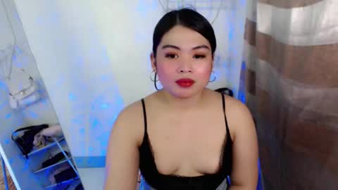 Snapshot of lovelyrhean chatting on 24, 4, 2026 Rhean online show from 24, 4, 2026
