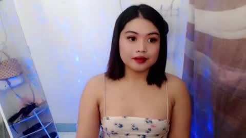 Snapshot of lovelyrhean chatting on 28, 4, 2026 Rhean online show from 28, 4, 2026