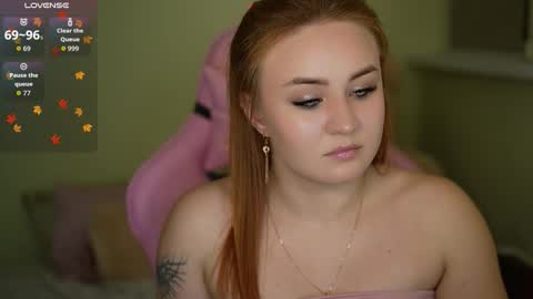 Snapshot of lovelyybell chatting on 9, 11, 2025 B E L L online show from 9, 11, 2025