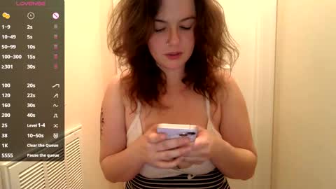 Snapshot of lovemesomemoree chatting on 18, 1, 2025 Connie online show from 18, 1, 2025