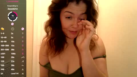 Snapshot of lovemesomemoree chatting on 24, 1, 2025 Connie online show from 24, 1, 2025