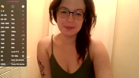 Snapshot of lovemesomemoree chatting on 17, 2, 2025 Connie online show from 17, 2, 2025