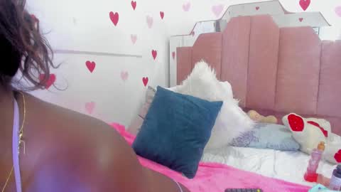 Snapshot of lovequeen02 chatting on 21, 2, 2025 L O V E online show from 21, 2, 2025
