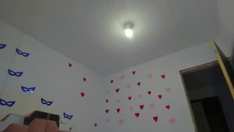 Snapshot of lovequeen02 chatting on 4, 3, 2025 L O V E online show from 4, 3, 2025