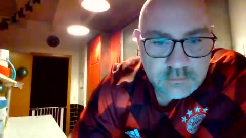 lover010983 online show from 15, 2, 2025