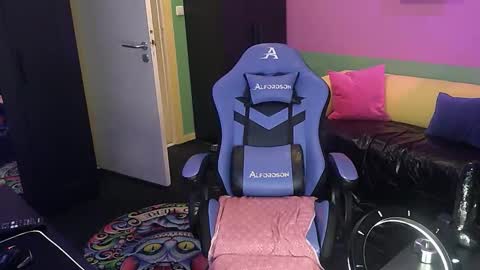 Snapshot of loverboy89hh chatting on 23, 9, 2025 LoverBoy89HH online show from 23, 9, 2025