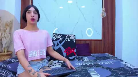 sofia and bryan online show from 12, 3, 2026