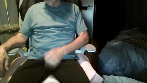 just here to have fun and cum online show from 9, 10, 2025