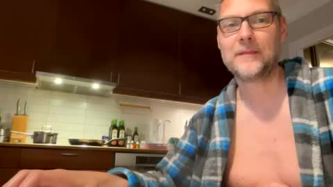 loveshine_ online show from 11, 2, 2025