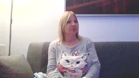 Snapshot of lovestar544963 chatting on 4, 12, 2024 Marlyn online show from 4, 12, 2024