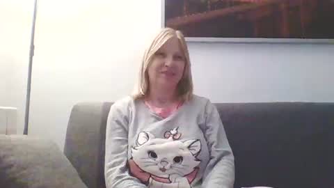 Snapshot of lovestar544963 chatting on 26, 12, 2024 Marlyn online show from 26, 12, 2024