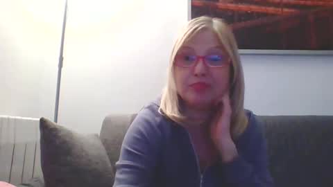 Snapshot of lovestar544963 chatting on 8, 1, 2025 Marlyn online show from 8, 1, 2025