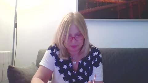 Snapshot of lovestar544963 chatting on 27, 1, 2025 Marlyn online show from 27, 1, 2025