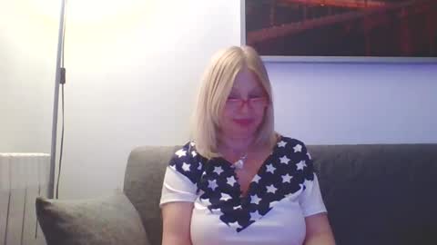 Snapshot of lovestar544963 chatting on 27, 1, 2025 Marlyn online show from 27, 1, 2025