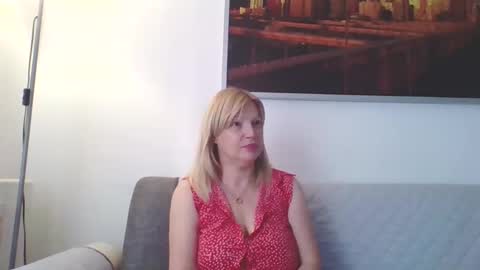 Snapshot of lovestar544963 chatting on 26, 9, 2025 Marlyn online show from 26, 9, 2025