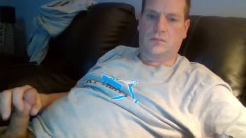 Snapshot of lovetocum37 chatting on 1, 3, 2025 lovetocum37 online show from 1, 3, 2025