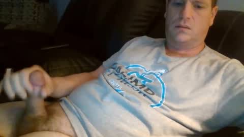 Snapshot of lovetocum37 chatting on 4, 2, 2026 lovetocum37 online show from 4, 2, 2026