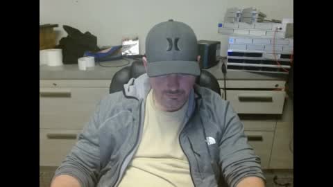 Snapshot of lovetofps chatting on 14, 4, 2026 Love2Game online show from 14, 4, 2026