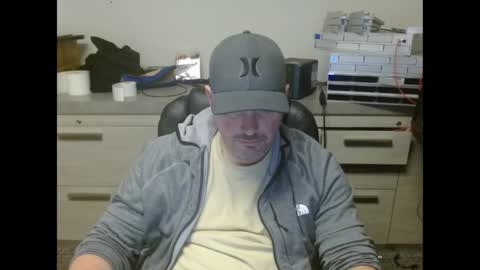Snapshot of lovetofps chatting on 11, 5, 2026 Love2Game online show from 11, 5, 2026