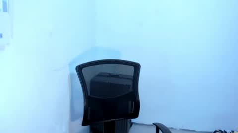 Snapshot of loveyoureign06 chatting on 19, 6, 2026 Ryn online show from 19, 6, 2026