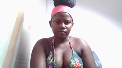 Snapshot of lovie_paula chatting on 21, 10, 2025 lovie_paula online show from 21, 10, 2025