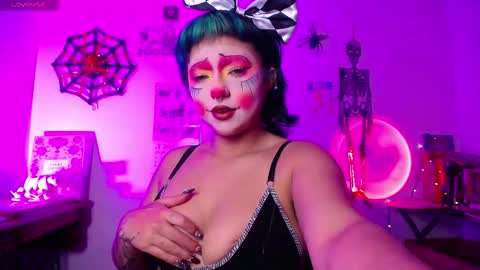 loving_alma online show from 30, 10, 2025