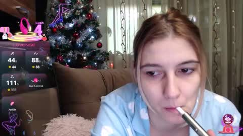 Snapshot of lovingfeetheels chatting on 22, 12, 2025 Antonia online show from 22, 12, 2025