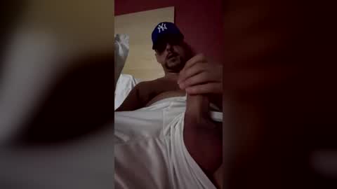 Snapshot of lpolo22 chatting on 28, 7, 2026 Sexy Hot Hairy Man online show from 28, 7, 2026