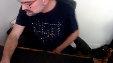 lreed090 online show from 9, 5, 2026