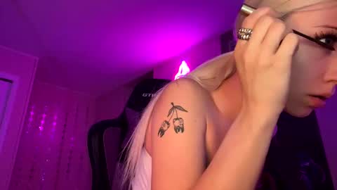 Snapshot of lsdprincess chatting on 12, 1, 2025 Princess  online show from 12, 1, 2025
